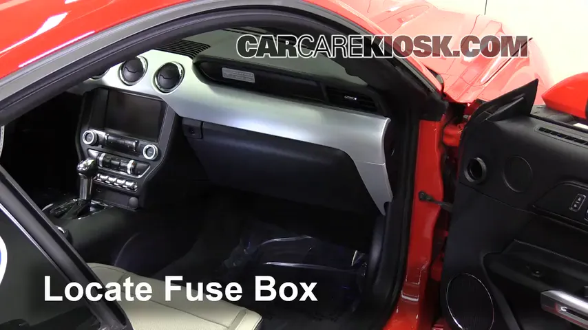 2015 Ford Mustang EcoBoost 2.3L 4 Cyl. Turbo Fuse (Interior) Replace